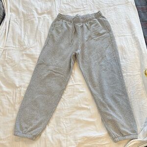 ALO Yoga Heather Gray Joggers